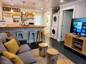 Image of 2nd Street Retreat: Cozy Studio -So Close You Can Walk\/Bike Downtown Bentonville