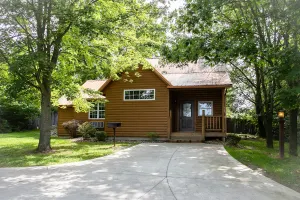 Image of Luxury Cabin with Hot Tub, Kitchen, Living Room, Fireplace - Sleeps up to 4