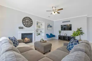 Image of 5BR Home - CoolGel Memory Foam Beds - Near Sequoia