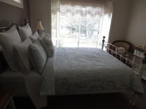 Image of Hazelwood North Lauriana Park Cottage