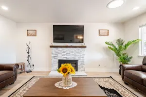 Image of Relax & Entertain Marina Luxury Home STR25-000050