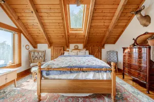 Image of come and stay at bird song hill