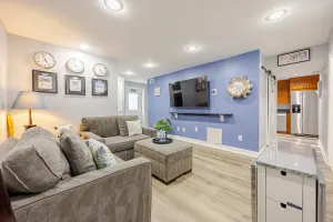 Image of Top Rated Luxe 2BR Apartment-Full Kitchen/Laundry