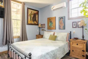 Image of Cozy & Private Studio Guesthouse near downtown