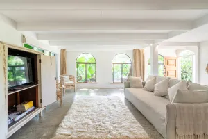 Image of Studio Birdsong