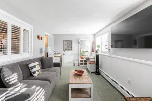 Image of Ocean Breeze-8min Walk to Beach