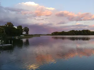 Image of Cozy Cabin lake front