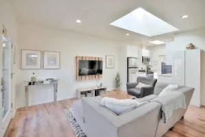 Image of Sunny Cottage + Hot Tub near UCSC