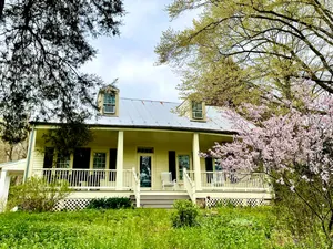 Image of Charmingly renovated historic Canal House on C&O along Potomac close to Antietam