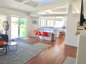 Image of Bright, Spacious and sparkling clean 3 bed 2 bath