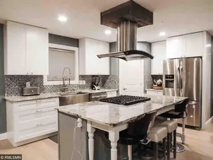 Image of Gorgeous Home in Heart of Northeast's Art District!! Just 10 min from Downtown!