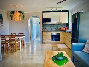 Image of Broadbeach, Stylish Apartment Close To everything