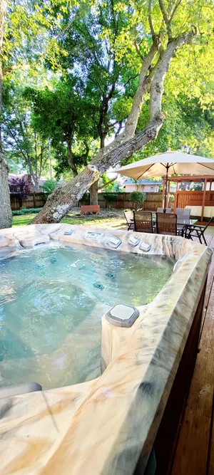 Image of Show-Me Springfield, dog friendly with a hot tub!