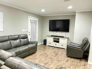 Image of Lavish Living on Monroe