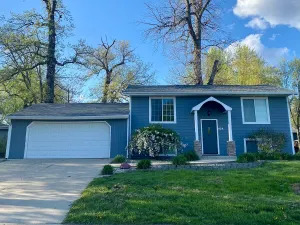 Image of Arnolds Park Cozy Cottage & Gazebo Steps to Okoboji Lake & Park