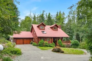 Image of Honey Bear Cabin In the Woods w/hot tub…