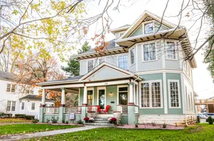 Image of 1144 E. Walnut Springfield, MO-4bed