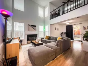 Image of 2-Story Family, Dog Stay w/King Bed, Yard, Grill