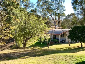 Image of Dam It Getaway- 2 bed cabin