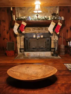 Image of 1940s cabin on 35 acres hike&fish onsite+RV hookup