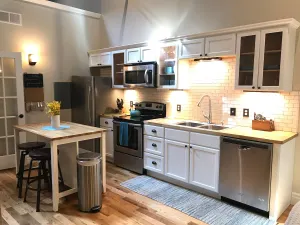 Image of ~ Third Street Suites ~ #9