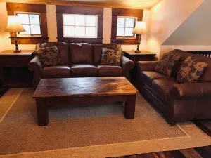 Image of MTNLUX Guest House_Creekside Sauna and Hot tub