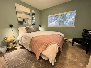 Image of Cougar Hideaway