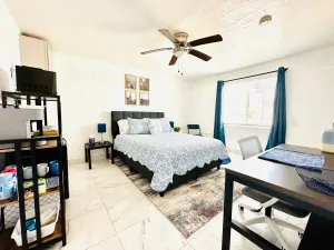 Image of Hotel Style Blue Sapphire Studio (Unit 1)