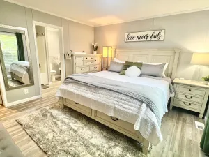 Image of Cozy Perrysburg Cabin - Studio with Fireplace!