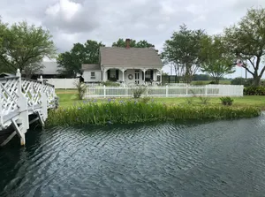 Image of Antique Rose Ville's Bed & Breakfast