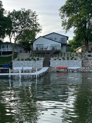 Image of Twin Lakes Family Escape