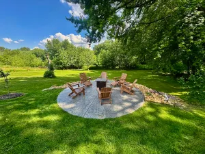 Image of The Hastings Retreat-4 min. to Downtown.