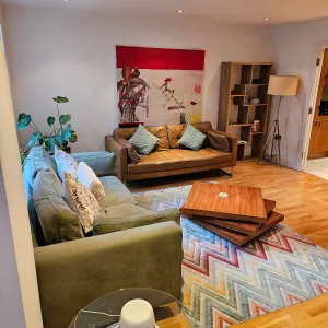 Image of Luxury 2-Bed Flat in Chelsea - Battersea