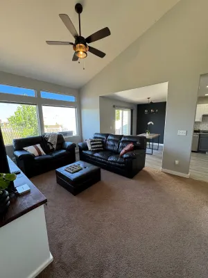 Image of Spacious Clean Townhouse with Extra Parking