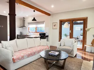 Image of Cozy & Bright Lavender House