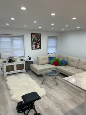 Image of Renovated Jacuzzi Tub Home NYC-LGA-JFK Washer-Dryer