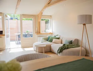 Image of Westeindercabin, aan het water en naast Amsterdam