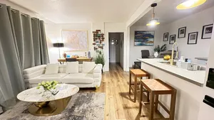 Image of Cozy 2B1B Apt Prime Location Newly Remodeled