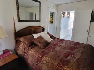 Image of Home Stay Private Suite - Historic Mansion