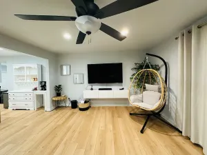 Image of Route 66 Retreat w/Tesla Charger