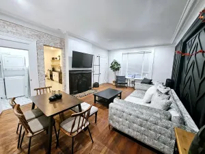 Image of Luxury 2 Bedroom, Sleeps 6, Downtown W Adams - 400