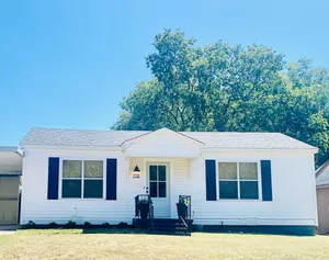 Image of Stylish Bungalow, Close To Everything!