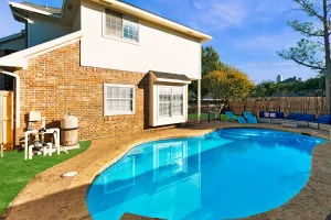 Image of Newly remodeled 5BR w/pool 15 min to DFW airport°