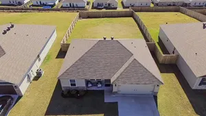 Image of Queens Await, fenced backyard, 3/2 Special