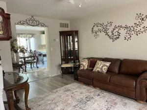 Image of Elegant Home in Edwardsville