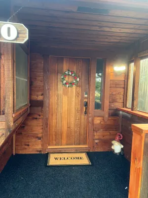 Image of Western Cabin