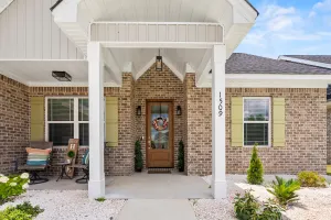 Image of Quiet, Clean & Spacious 4bd near I-95 & Hospital