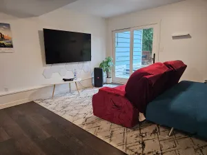 Image of Peaceful Airport Guest Suite