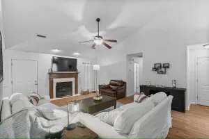 Image of Azalea Place - Comfy 3/2 On Quiet Culdesac