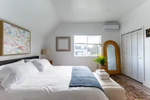 Image of Stylish home in downtown Dearborn